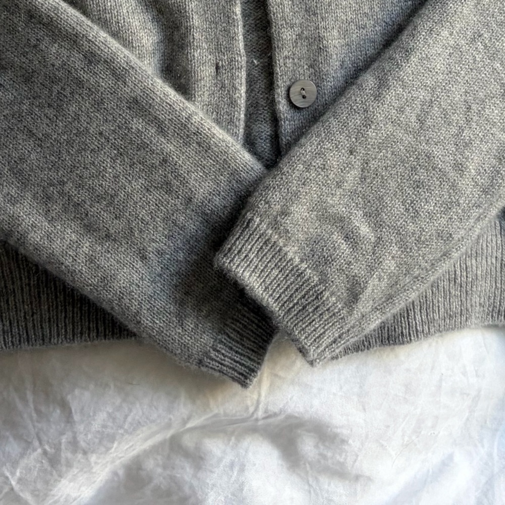 Reformation Clara  Cashmere Cardigan - Picture 4 of 5